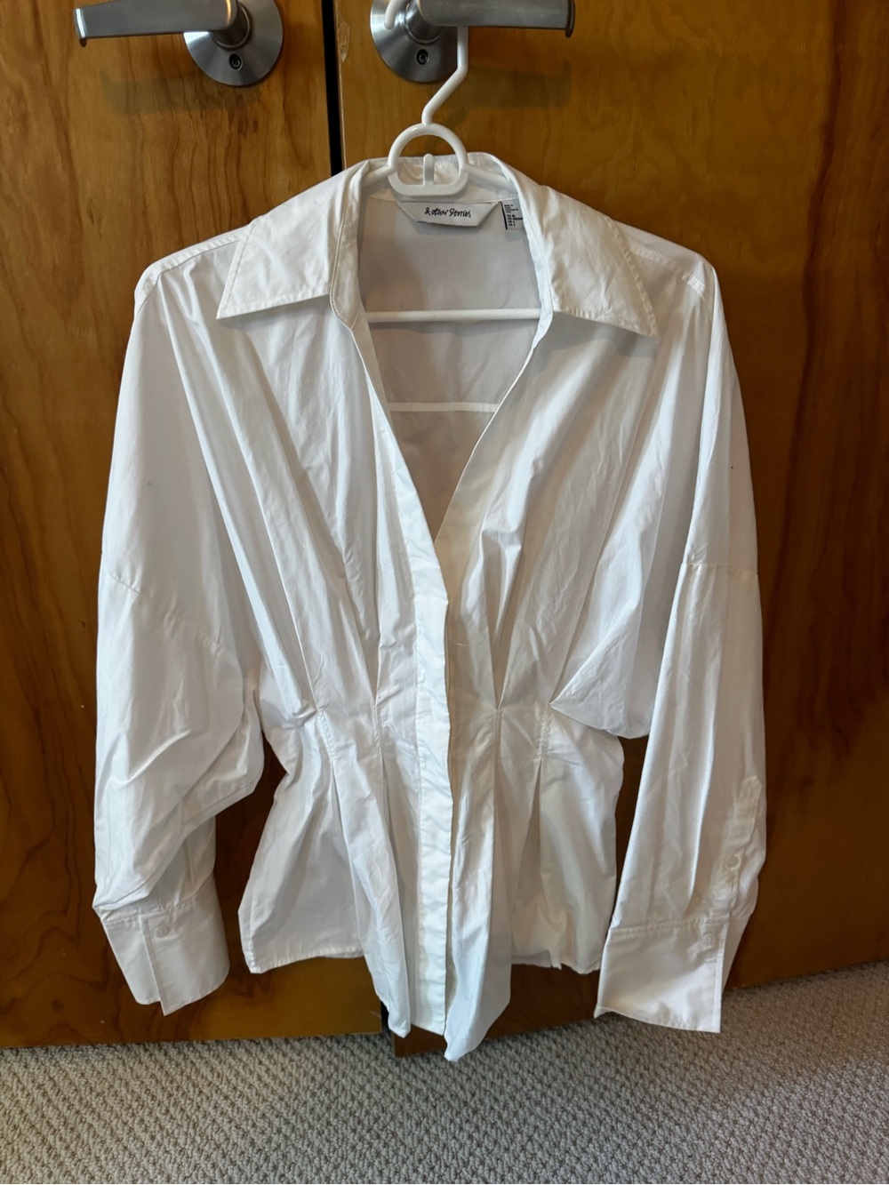 White cinch-waist Button-Front Collared Blouse